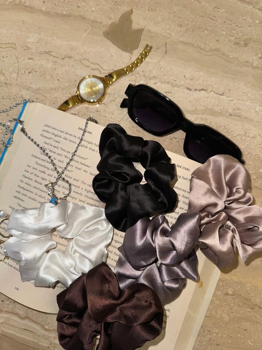 MINIMALISTIC SCRUNCHIES